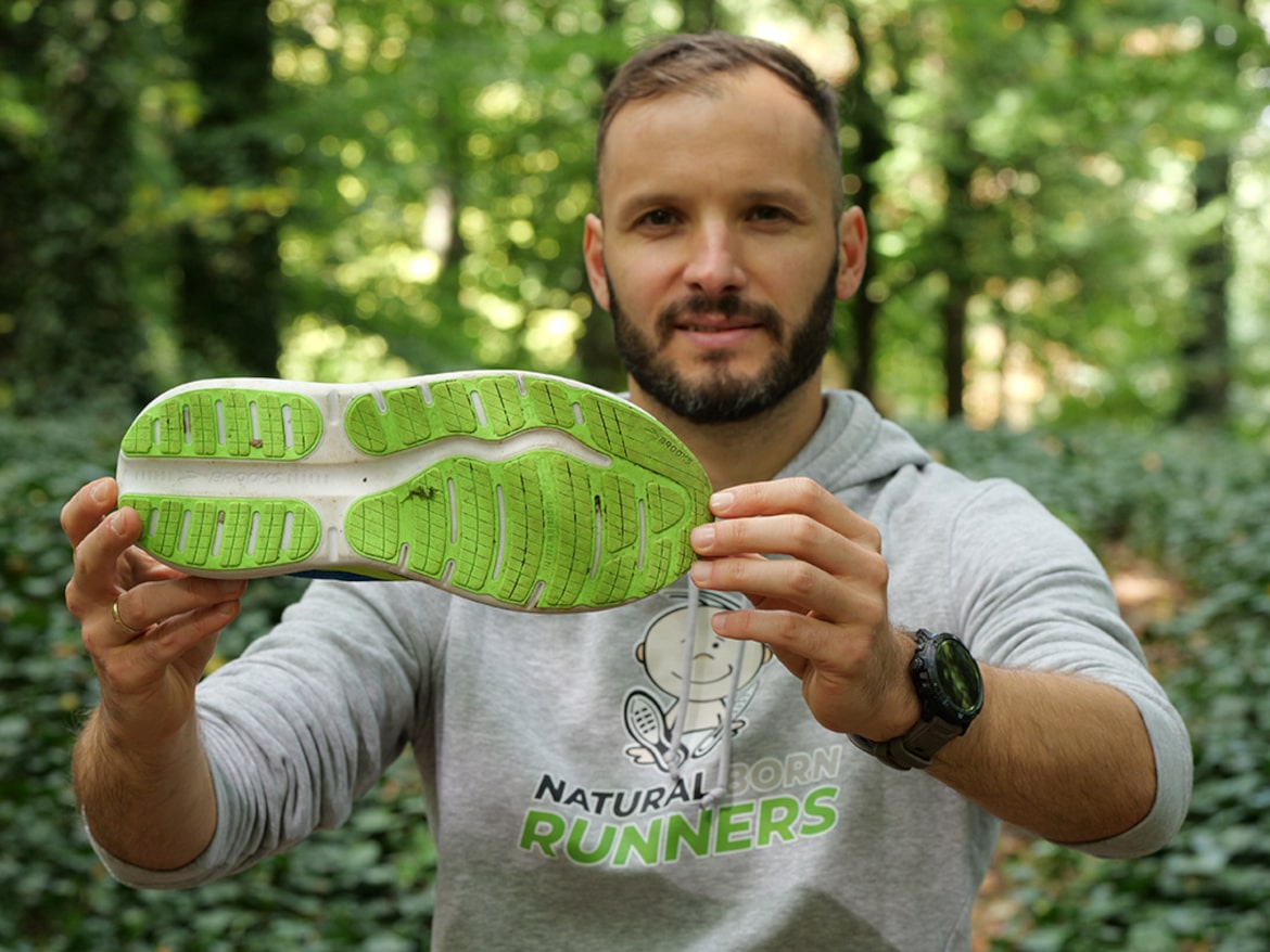 Zdjęcie podeszwy butów Brooks Ghost Max 2