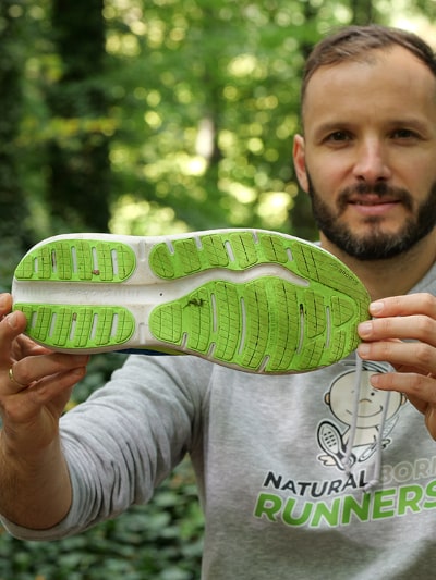 Zdjęcie podeszwy butów Brooks Ghost Max 2