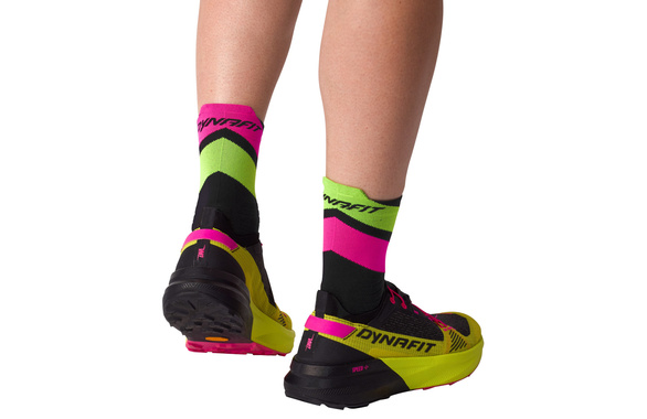 Skarpety Dynafit Ultra Mid Socks czarno-różowe