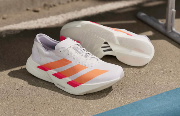Buty Adidas Adizero Adios Pro 4 biało-pomarańczowo męskie SS26