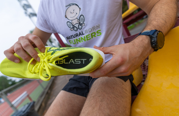 Buty Asics Sonicblast żółte męskie AW25