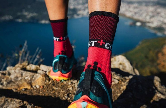 Skarpety zimowe Compressport [ro Racing Socks V3.0 Winter Trail czerwono-czarne