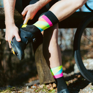 Skarpety Incylence Ultralight Strides Black Pink Canary (High Cut) czarno-zielono-różowe
