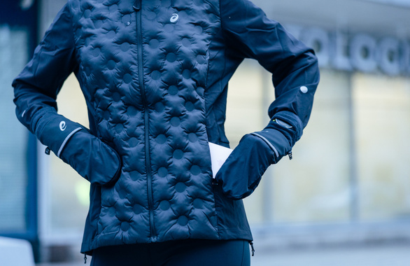 Kurtka Asics Road Winter Jacket damska czarna