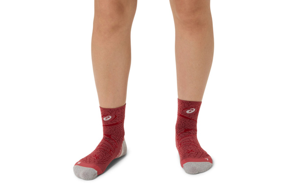 Skarpety Asics Performance Run sock quarter ciemnoróżowe