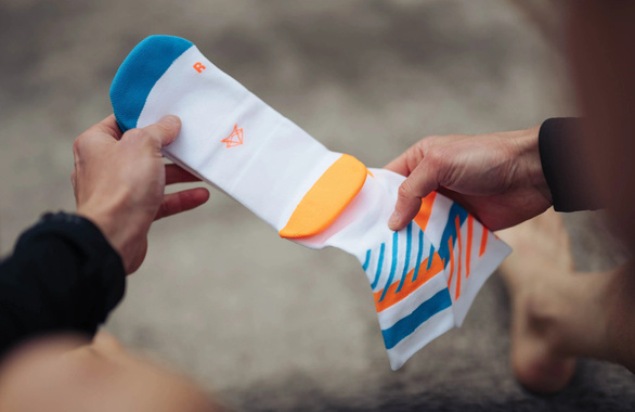 Skarpety Incylence Running Disrupts White Blue Orange (High Cut) biało-niebiesko-pomarańczowe