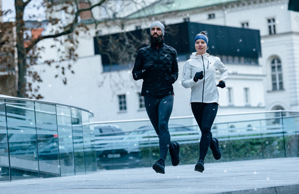 Kurtka Asics Fujitrail Elite Waterproof Jacket damska kremowa AW25