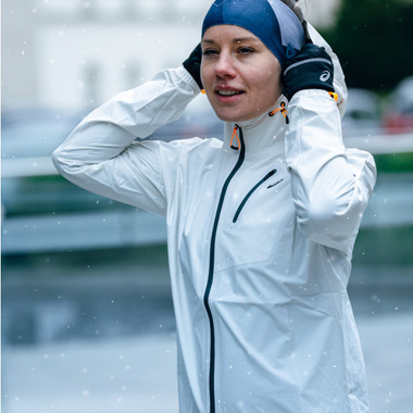 Kurtka Asics Fujitrail Elite Waterproof Jacket damska kremowa AW25