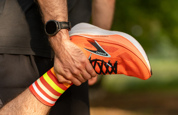 Buty Brooks Hyperion Max 3 pomarańczowe męskie AW25