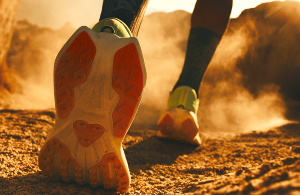 Buty Hoka Rocket X Trail żółto-czerwone męskie (NZN) SS26