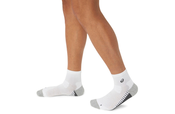 Skarpety Asics Performance Run Sock Quarter białe AW25