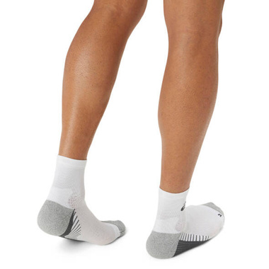 Skarpety Asics Performance Run Sock Quarter białe AW25