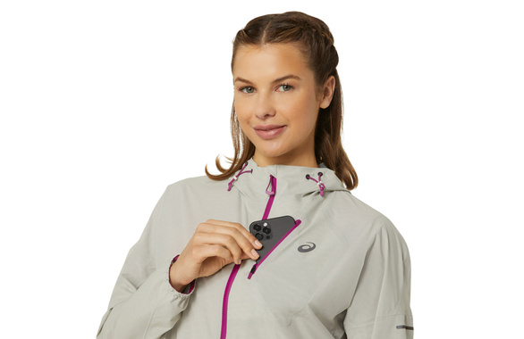 Kurtka Asics Fujitrail Waterproof Jacket damska jasnoszara SS24