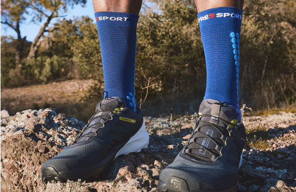 Skarpety Compressport Pro Racing Socks V4.0 Trail niebieskie