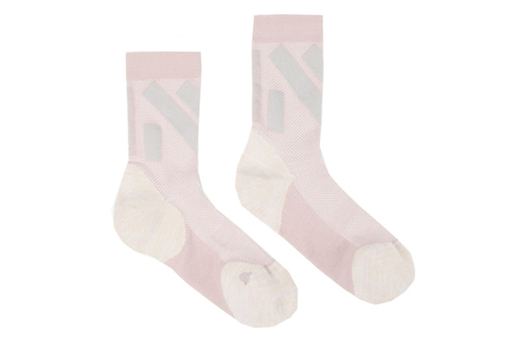 Skarpety NNormal Race Socks Low jasnoróżowe