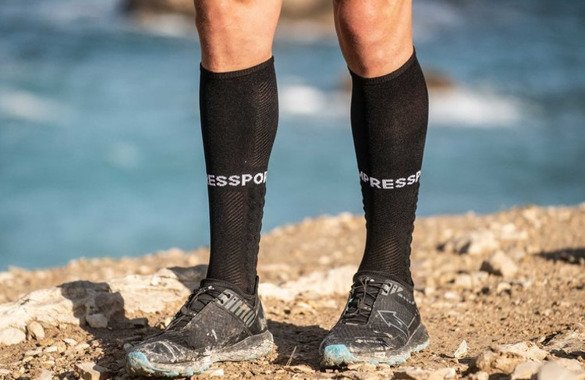 Skarpety kompresyjne Compressport Full Socks Run czarne